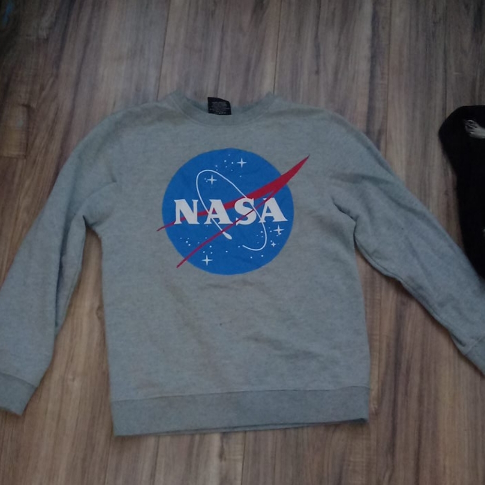 NASA sweatshirt